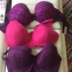 Never worn Victoria Secret bras